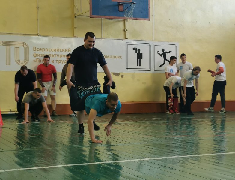 В Приморье сотрудники полиции города Фокино приняли участие в спортивной эстафете «Веселые старты»